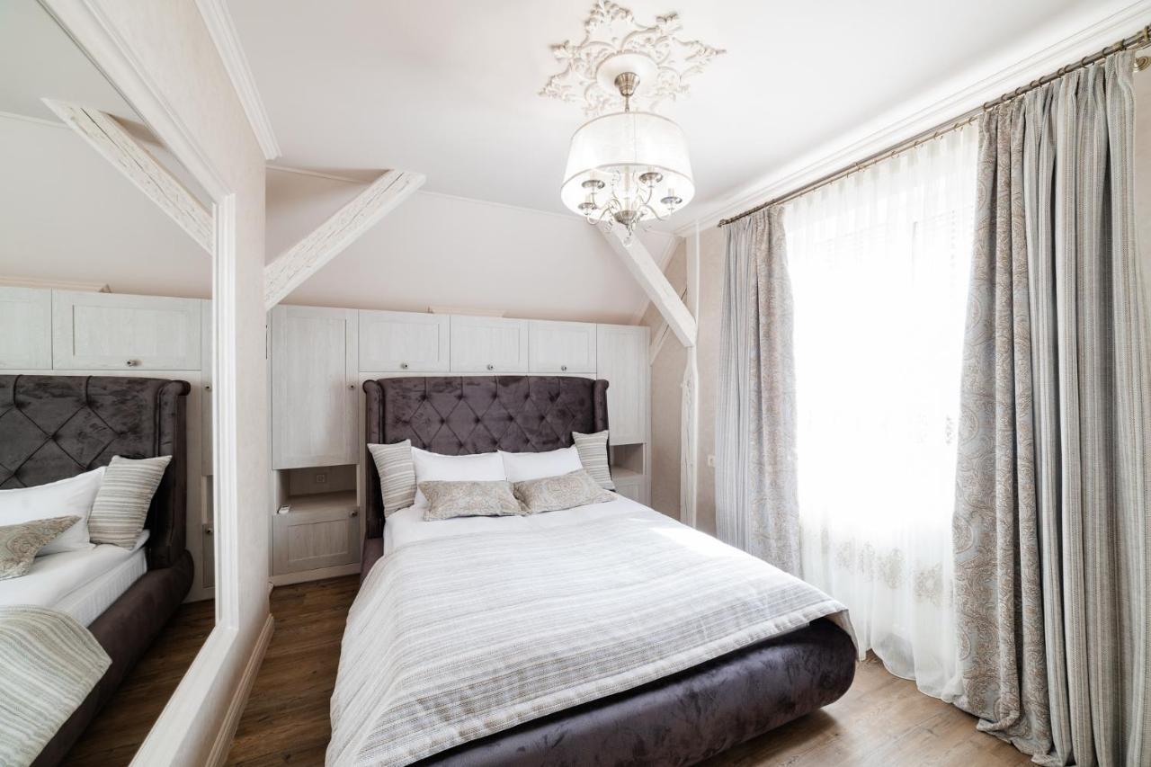 Lux Apartment On Duhnovicha Street .Free Parking. Uzhhorod Exterior foto