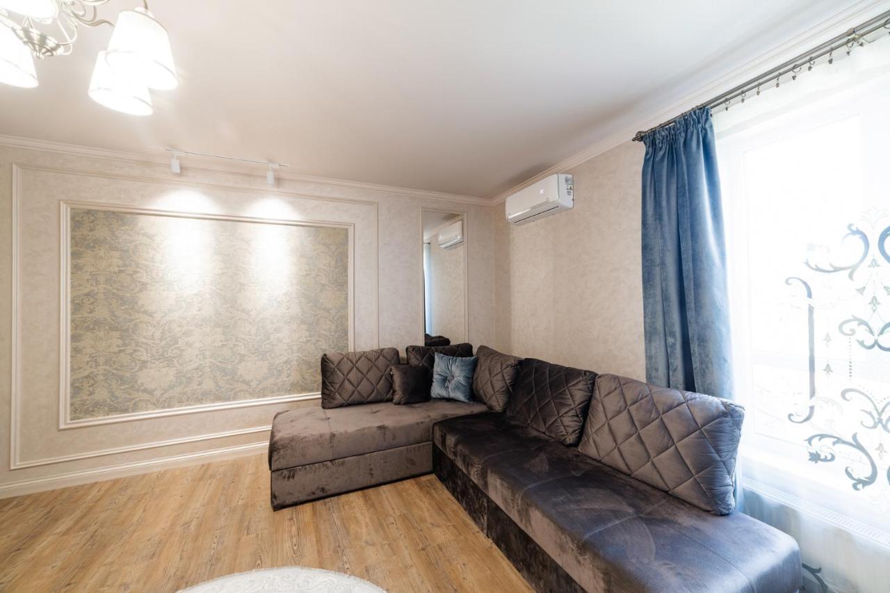 Lux Apartment On Duhnovicha Street .Free Parking. Uzhhorod Exterior foto