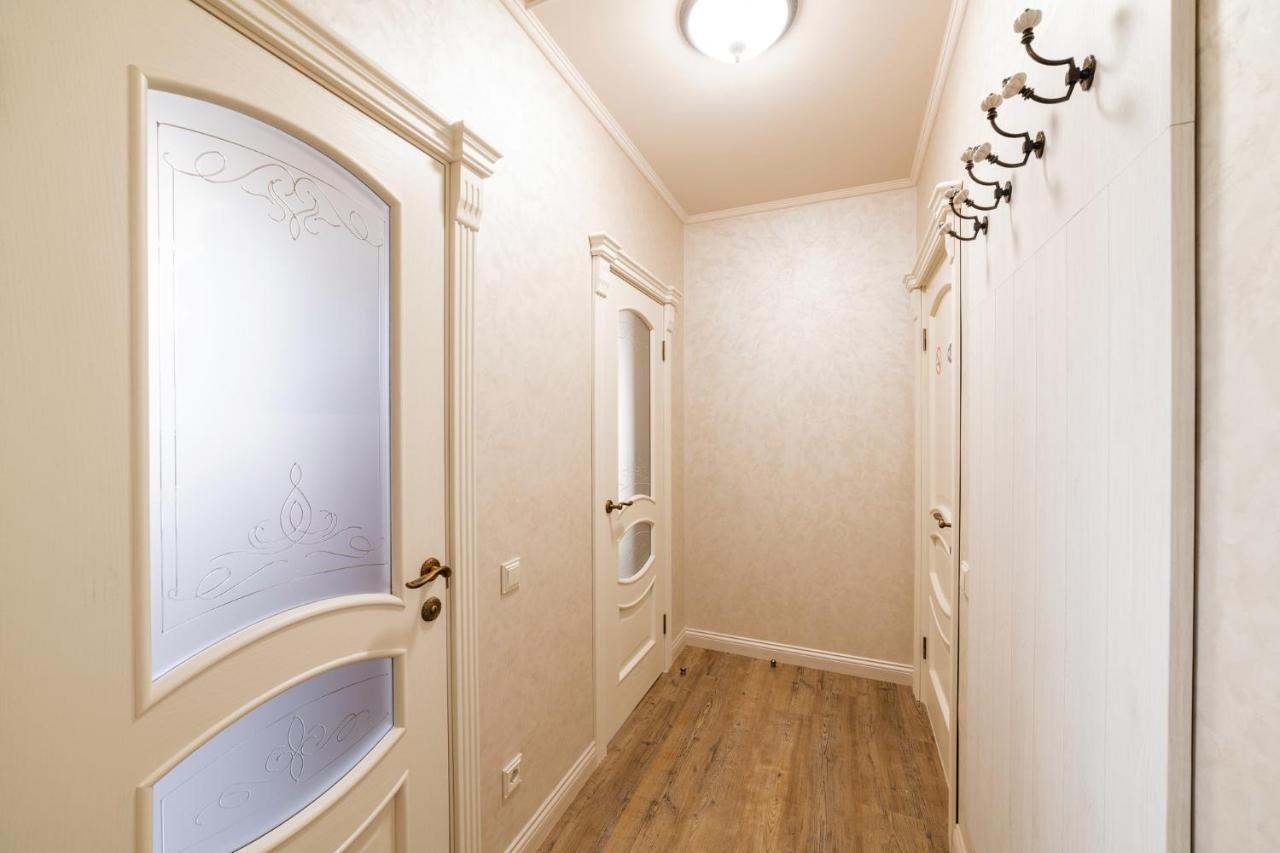 Lux Apartment On Duhnovicha Street .Free Parking. Uzhhorod Exterior foto